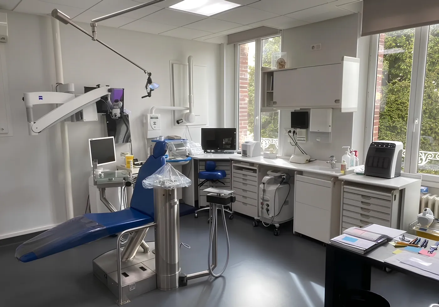 Salle de soins du cabinet dentaire du Dr Continant